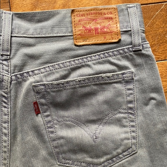 Levi’s shorts - Picture 3 of 5